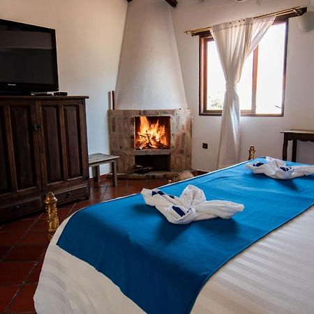 Hotel Villa Luna Вилья-де-Лейва Экстерьер фото