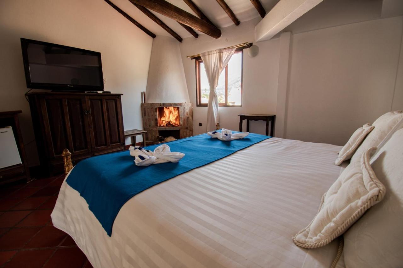 Hotel Villa Luna Вилья-де-Лейва Экстерьер фото